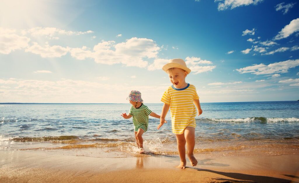 Kids-in-the-summer-heat